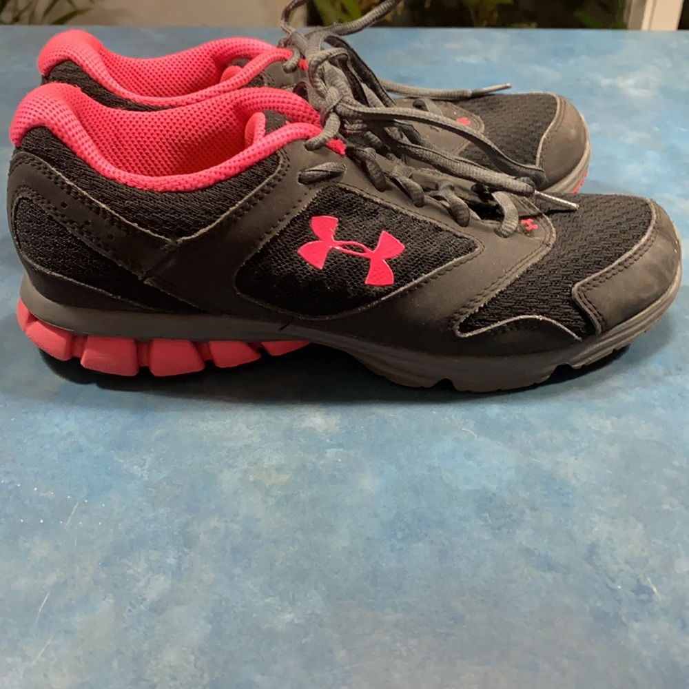 Under Armour - Picture 3 of 10
